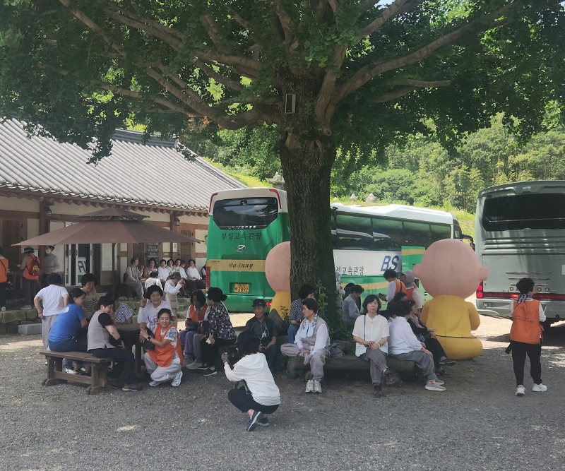 공양후 휴식.jpg