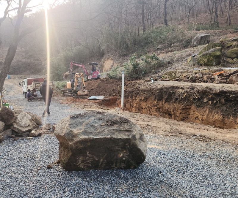 대웅전 주변-.jpg